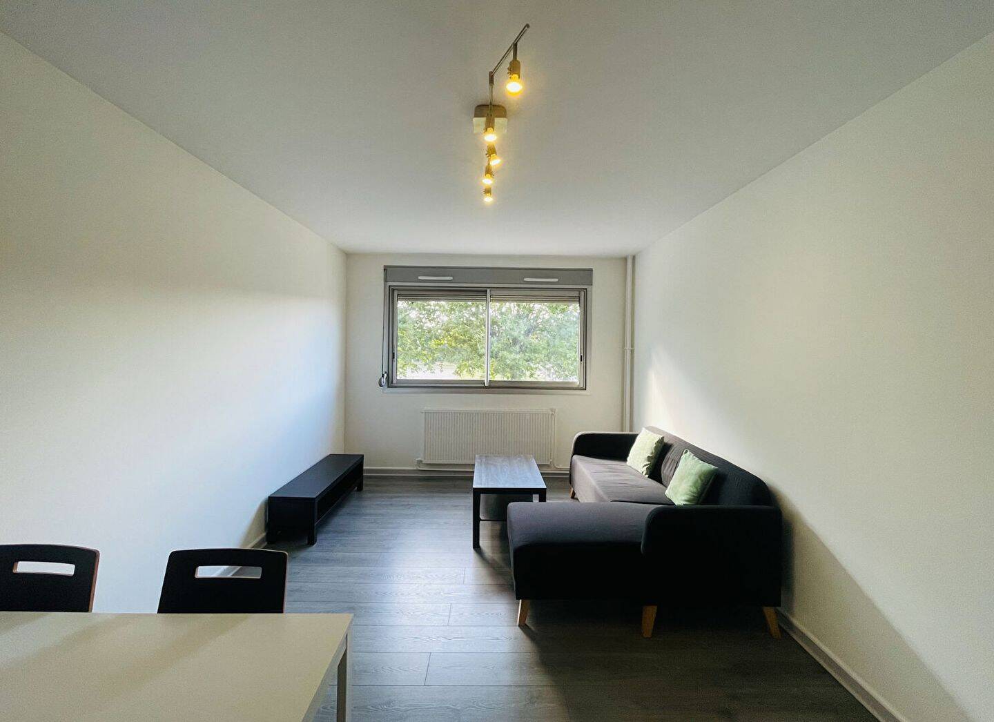 Appartement 3 pièces 72 m² · à Saint-Priest · 72 m² · 1 031 €