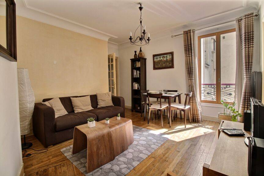 Appartement 2 pièces 43 m² · à Paris 15ème Arrondissement · 43 m² · 1 400 €