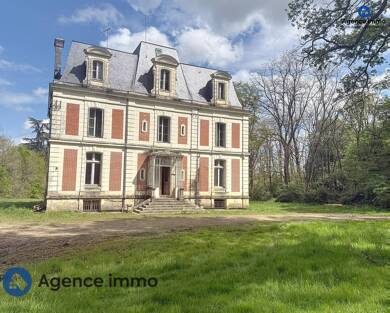 Château à vendre 800 000 € 14 pièces 12 chambres 442,1 m² 470 000 m² de terrain Amboise 37400