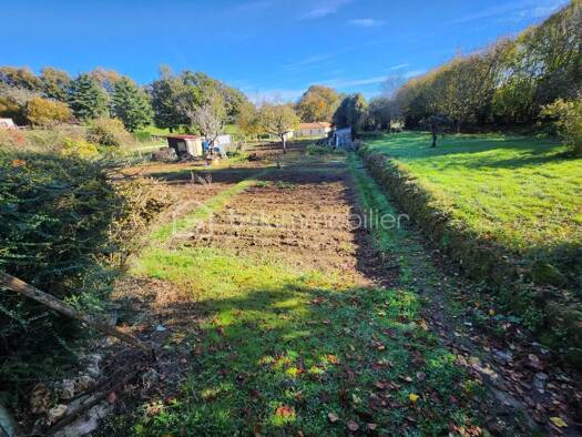 Terrain constructible à vendre 14 000 € 535 m² de terrain Jazeneuil 86600