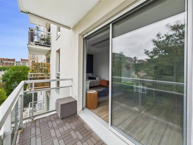 Appartement à vendre 231 000 € 1 pièce 28 m² 3ème étage Piscine Montrouge 92120