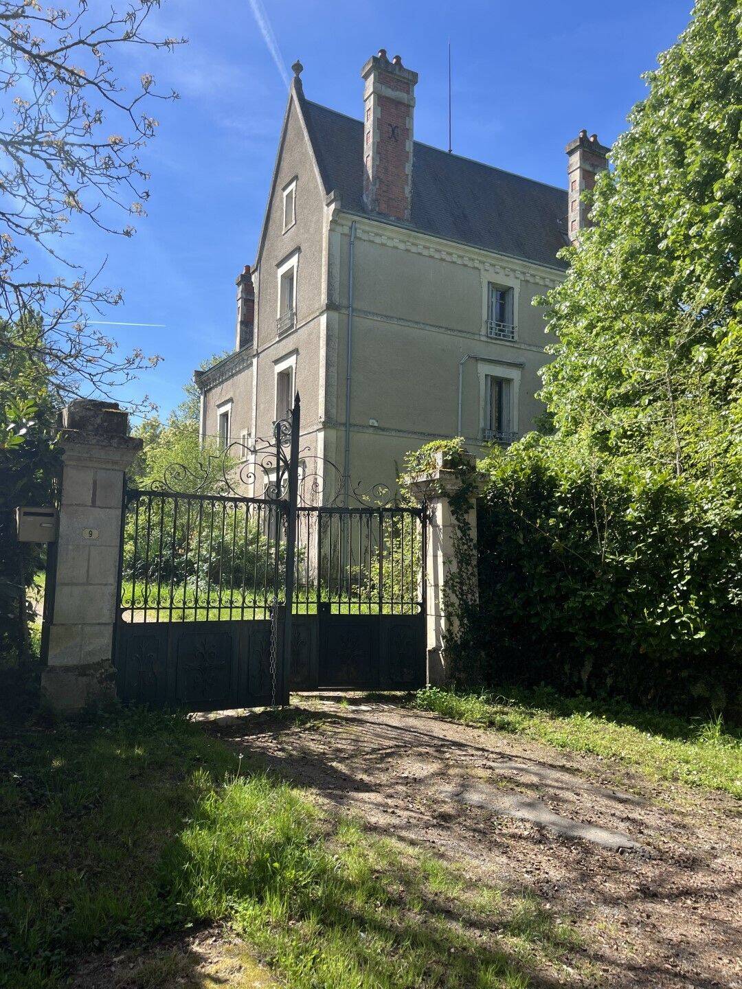 Maison 10 pièces 300 m² · à Luchapt · 300 m² · 257 000 €