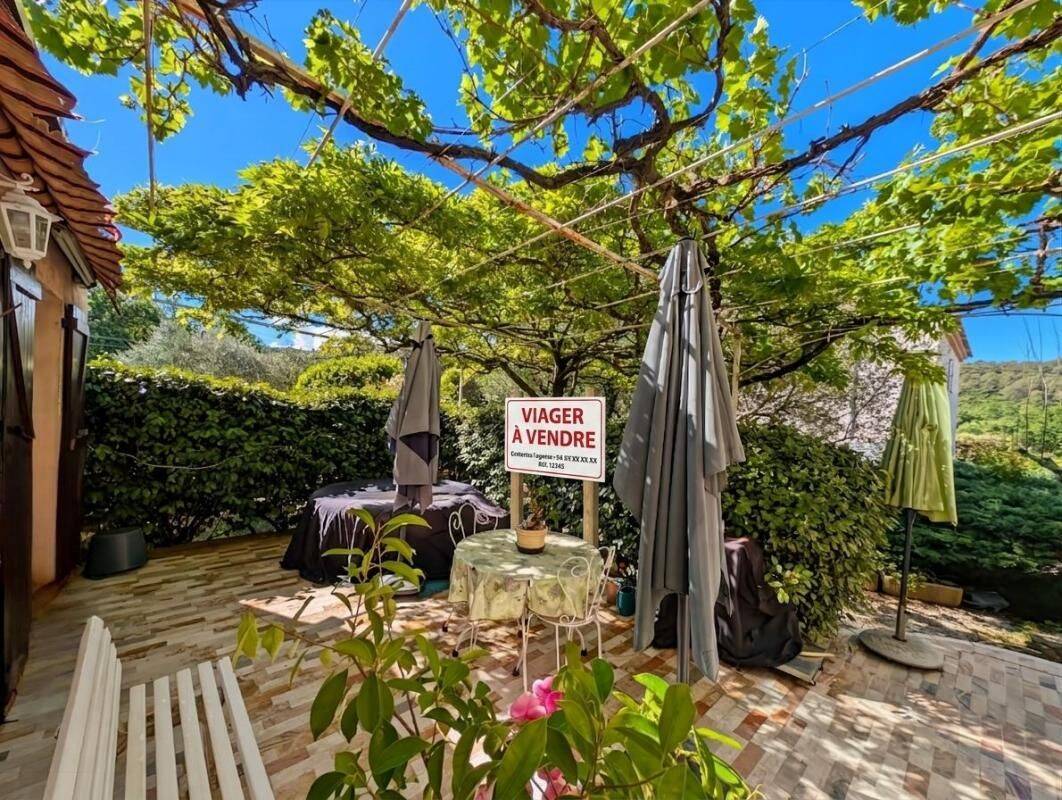 Maison 4 pièces 104 m² · à Rocbaron · 104 m² · 74 500 €