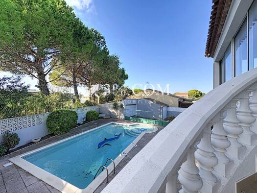 Maison à vendre 532 950 € 11 pièces 5 chambres 398 m² 1 088 m² de terrain Convention Narbonne 11100