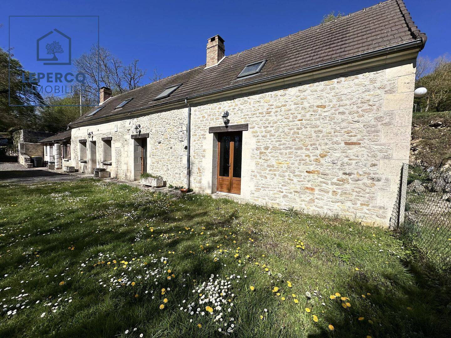 Maison 8 pièces 137 m² · à Crépy-en-Valois · 136,7 m² · 239 000 €