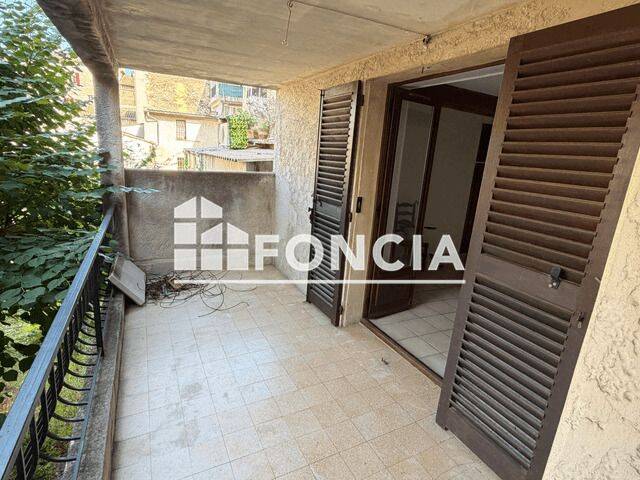 Appartement 3 pièces 70 m² · à Vence · 69,7 m² · 990 €