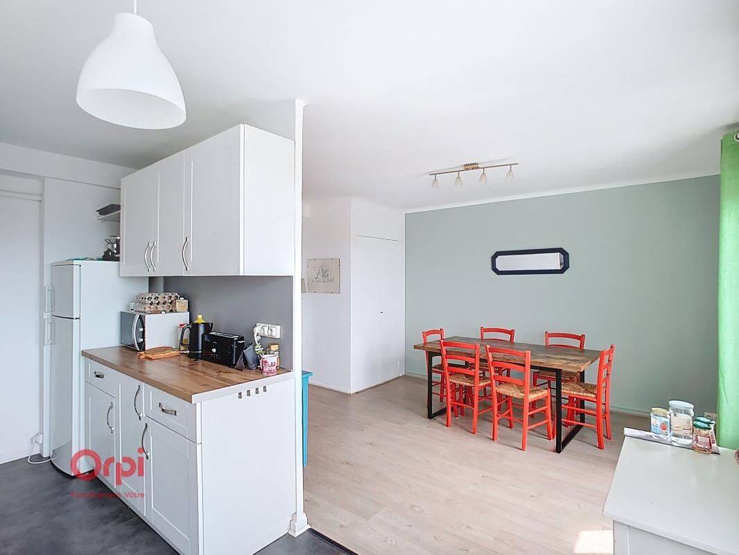 4 pièces 86 m² · à Rezé · 86,4 m² · 1 095 €/mois