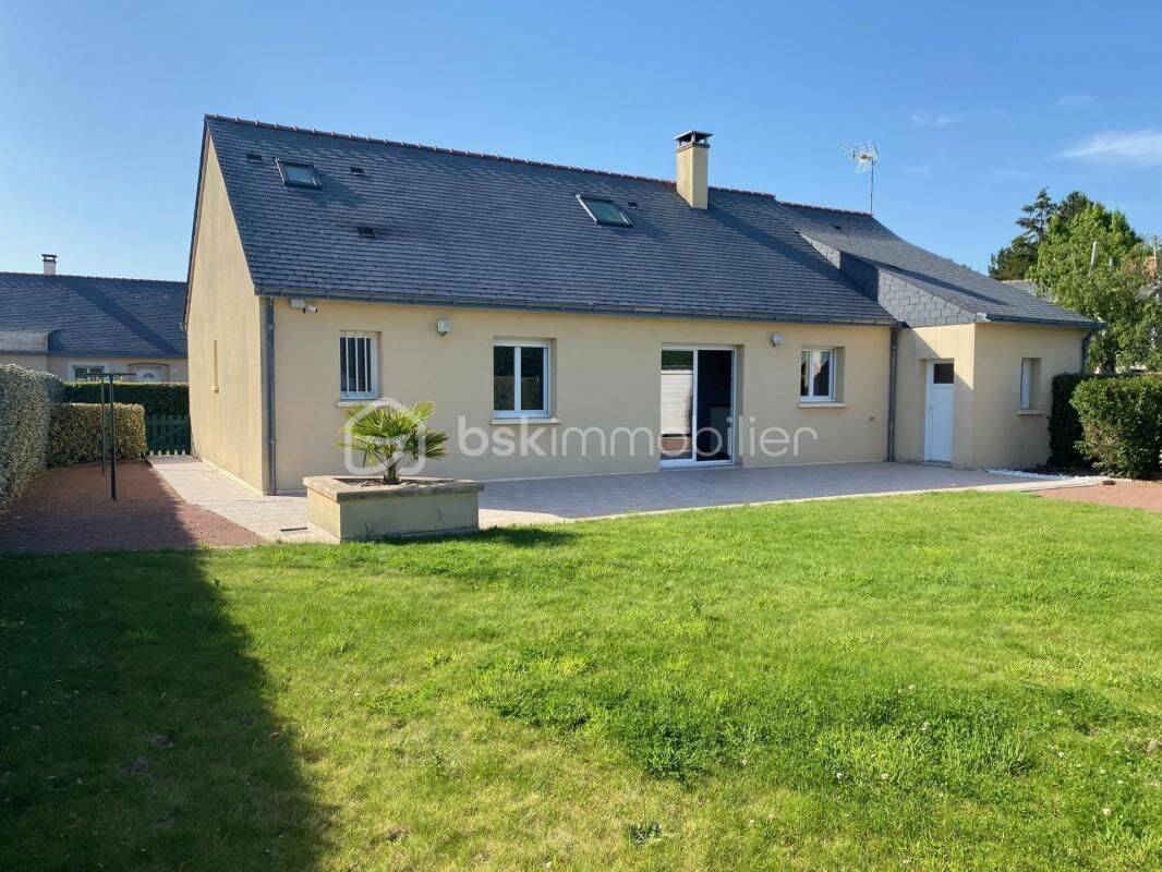 Maison 6 pièces 113 m² · à Vivy · 113 m² · 235 900 €