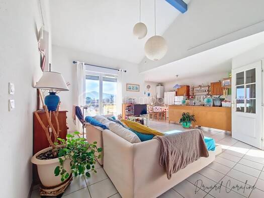 Duplex à vendre 217 000 € 3 pièces 2 chambres 71,2 m² Étage 4/4 Tullins Tullins 38210