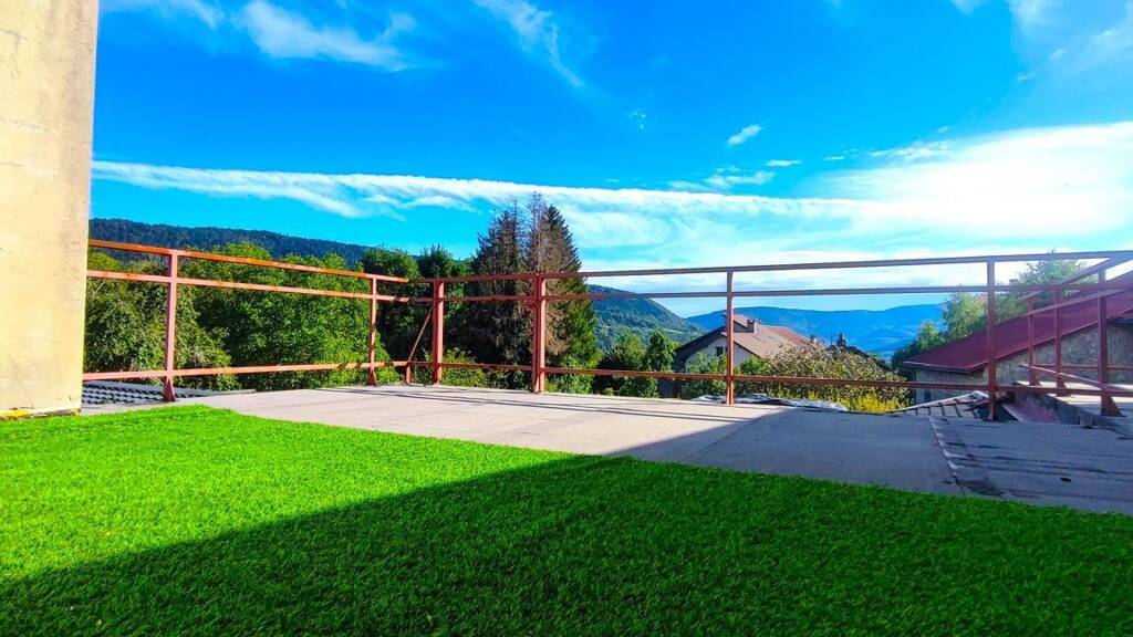 Maison à vendre 329 000 € 9 pièces 7 chambres 360 m² 930 m² de terrain Échallon 01130