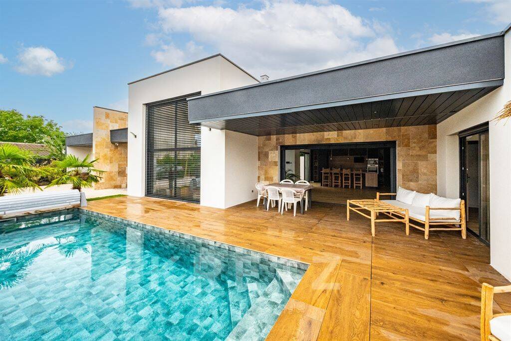 DIJON – Villa d'architecte contemporaine de plain-pied avec pisc — 2