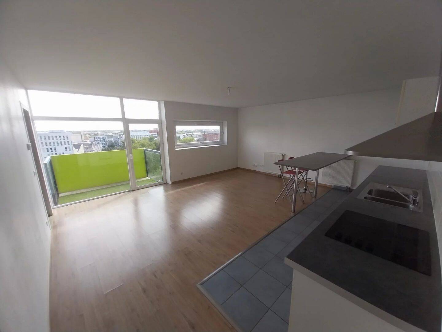 Appartement 5 pièces 100 m² · à Lille · 100 m² · 1 250 €/mois