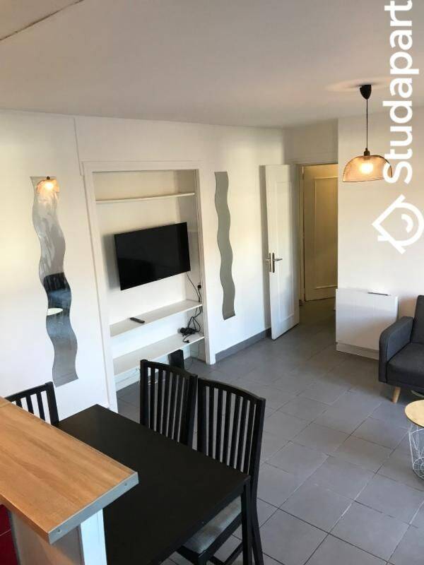 1 pièce 12 m² · à Villeurbanne · 12 m² · 570 €