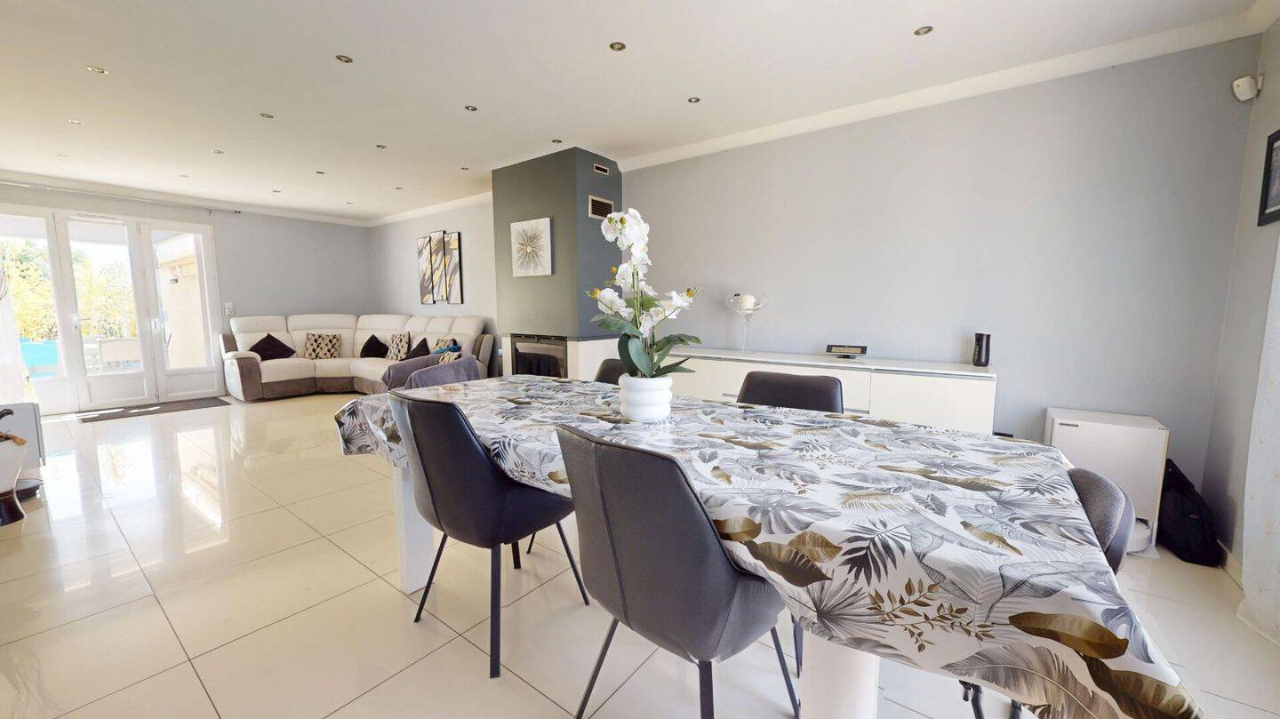 Maison 7 pièces 154 m² · à Tournan-en-Brie · 153,7 m² · 429 000 €