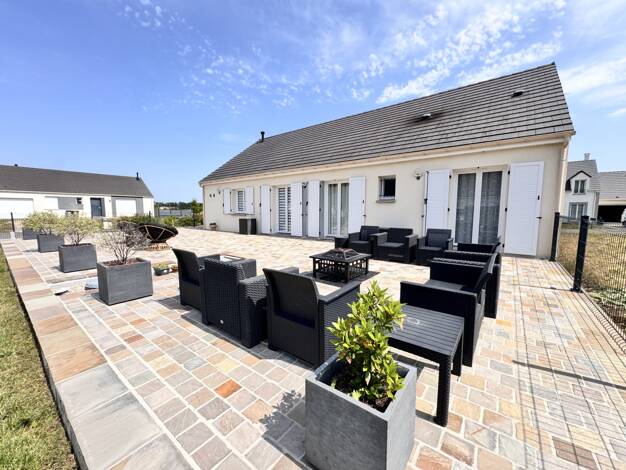 Maison à vendre 279 000 € 6 pièces 4 chambres 100 m² 686 m² de terrain Ézy-sur-Eure 27530