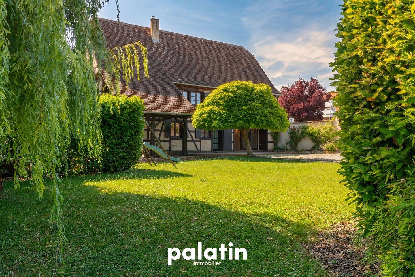 Maison 8 pièces 223 m² · à Osthoffen · 223 m² · 690 000 €