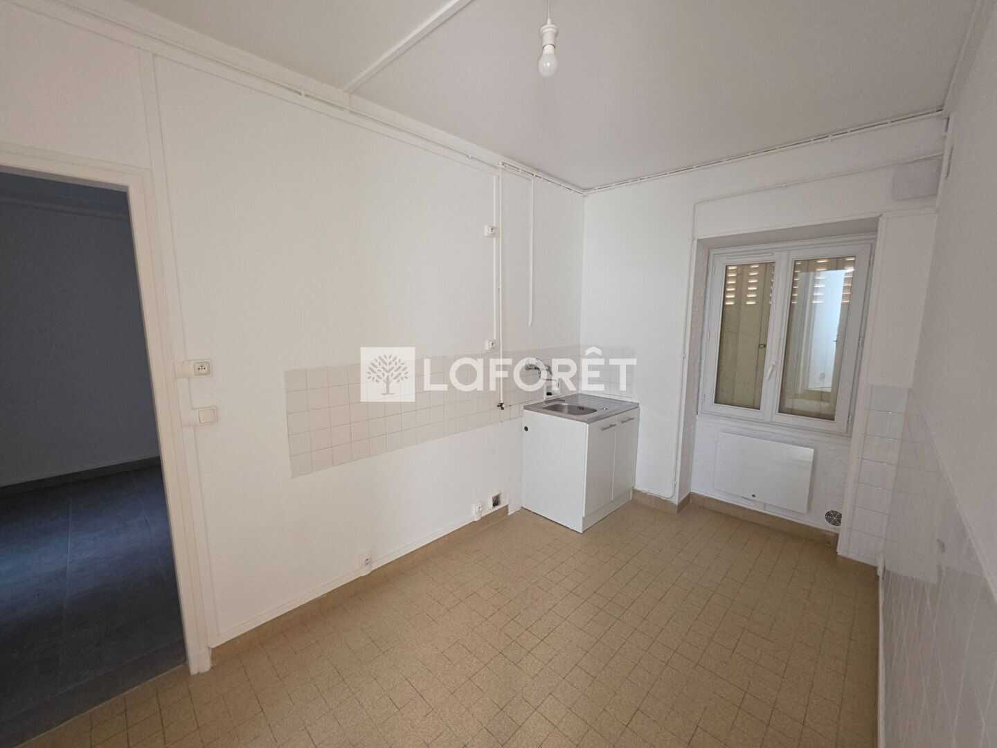 Appartement 1 pièce 30 m² · à Thomery · 30,1 m² · 550 €/mois