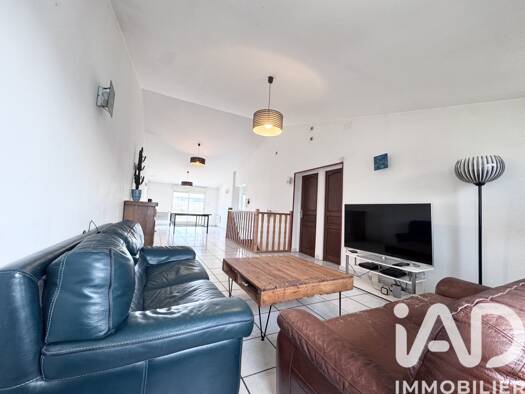 Maison à vendre 136 000 € 6 pièces 3 chambres 180 m² 202 m² de terrain Chambley-Bussières 54890