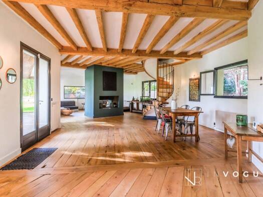 Villa à vendre 1 349 000 € 8 pièces 4 chambres 230 m² 17 644 m² de terrain Montfort-l'Amaury 78490