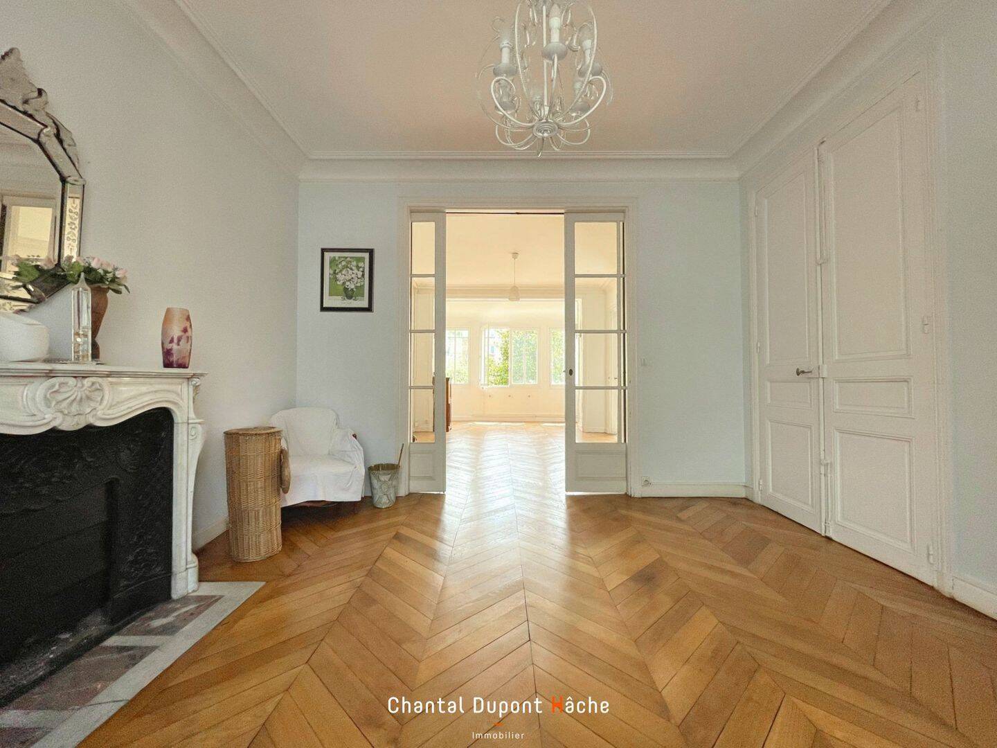 Maison 8 pièces 217 m² · à Chartres · 217 m² · 712 000 €