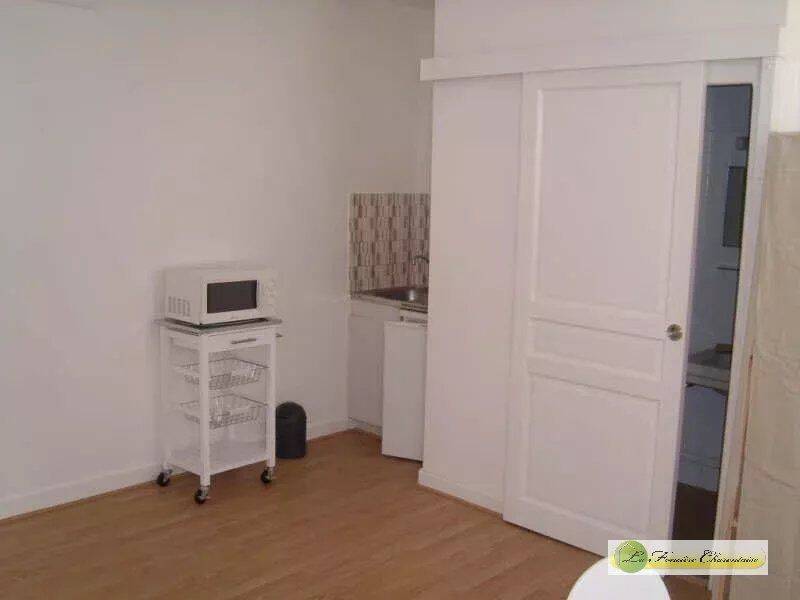 Appartement 1 pièce 18 m² · à Angoulême · 17,6 m² · 365 €/mois