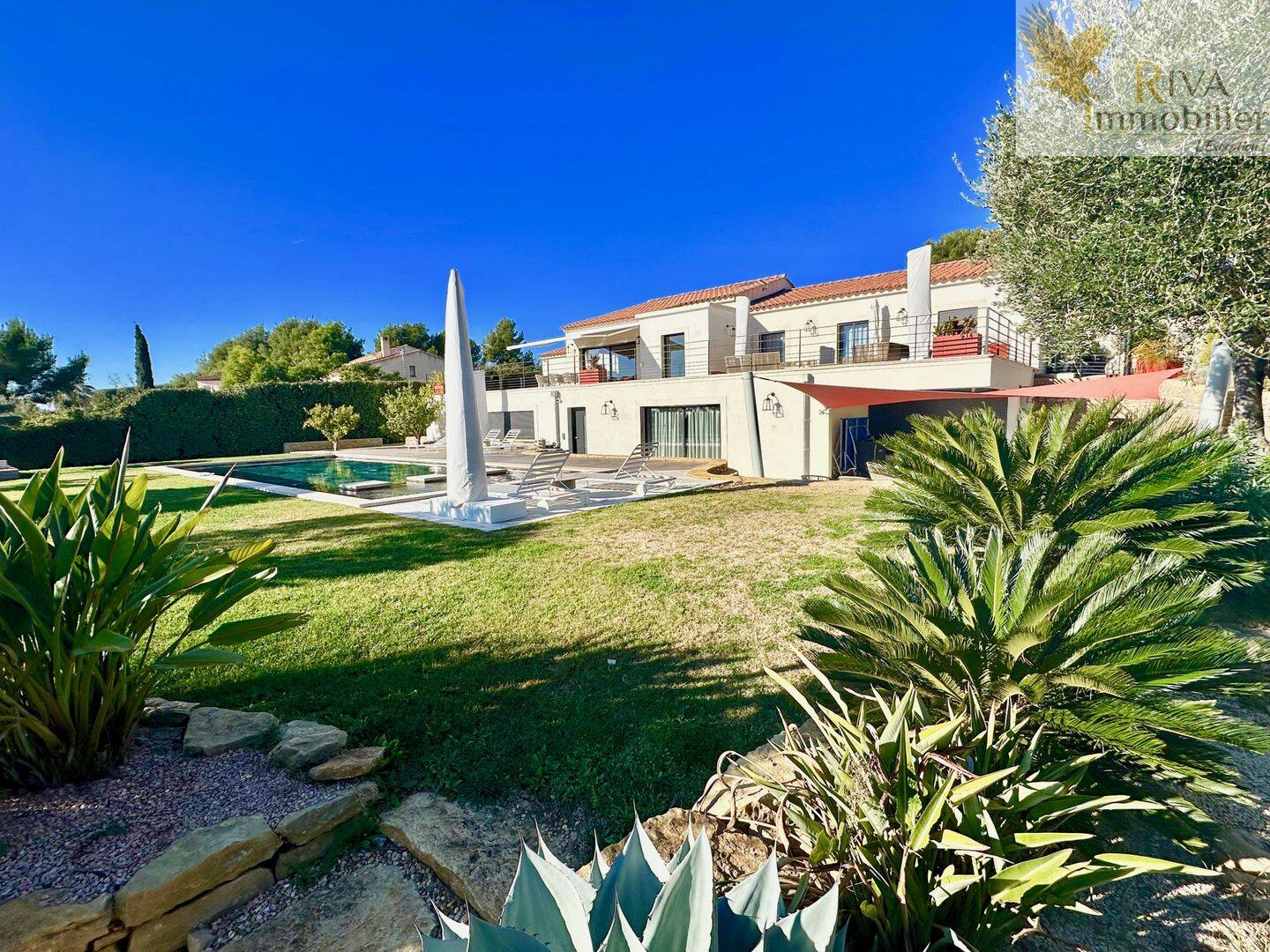 Maison 9 pièces 250 m² · à La Cadière-d'Azur · 250 m² · 2 295 000 €