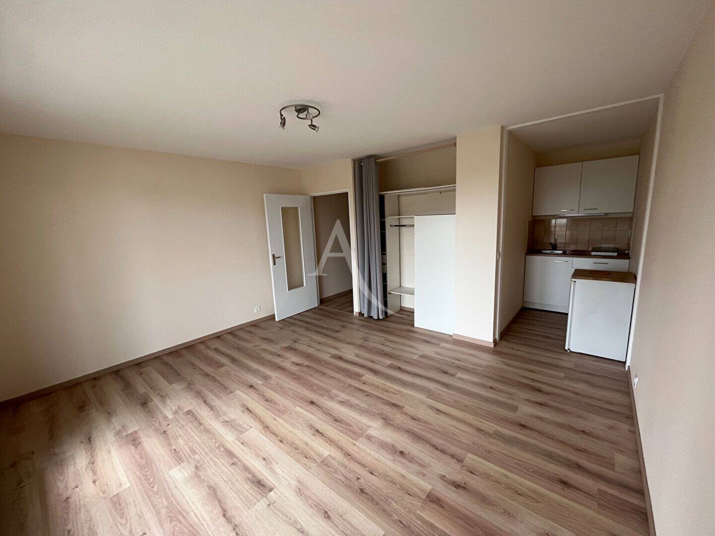 Appartement 1 pièce 27 m² · à Pau · 27 m² · 470 €