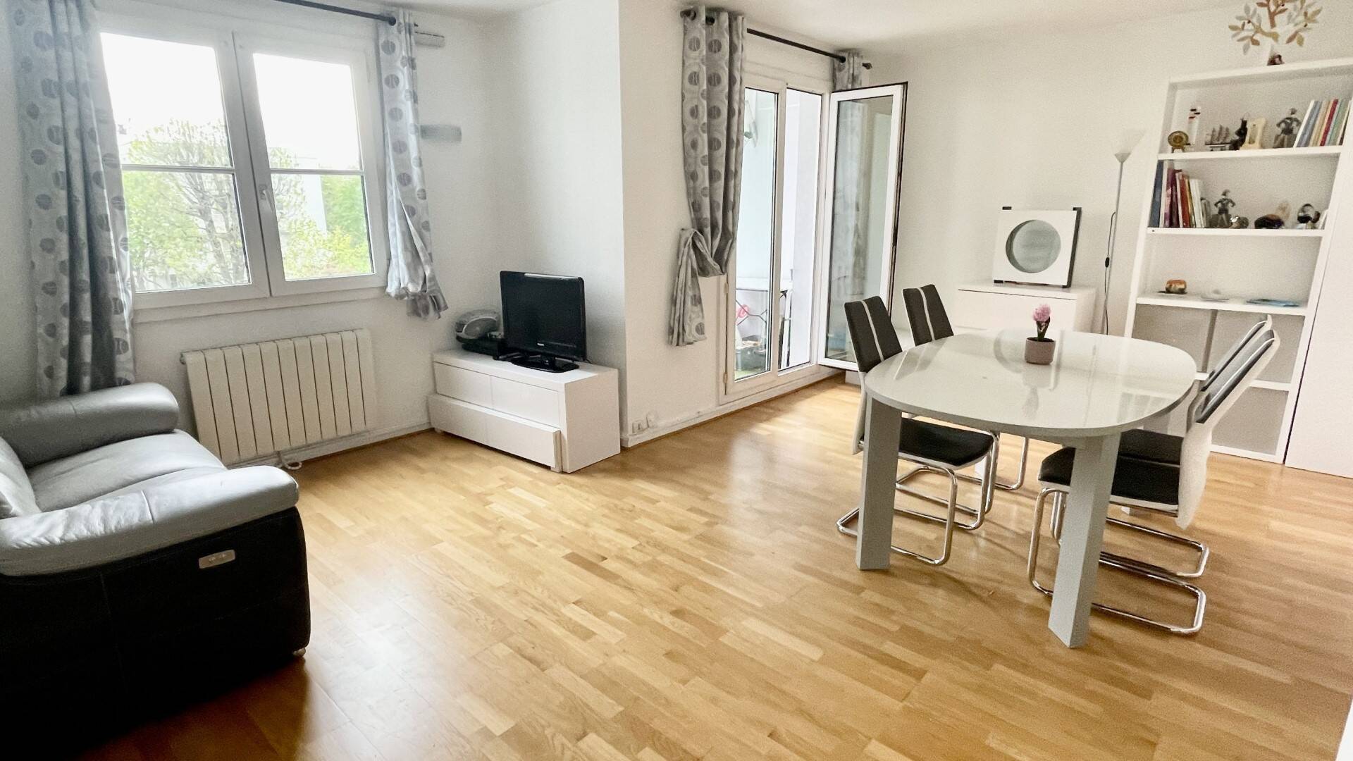 Appartement 4 pièces 80 m² · à Issy-les-Moulineaux · 79,5 m² · 2 300 €/mois