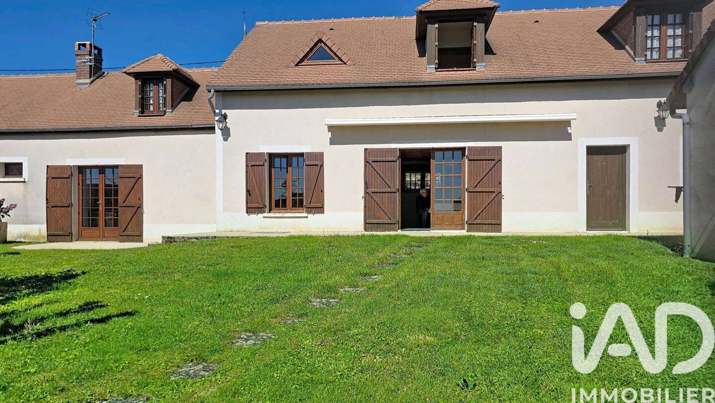 Maison 7 pièces 176 m² · à Villon · 176 m² · 185 000 €