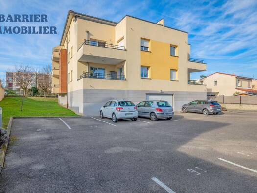 Appartement à vendre 167 000 € 2 pièces 1 chambre 41 m² Étage 3/3 Pont-de-Chéruy 38230