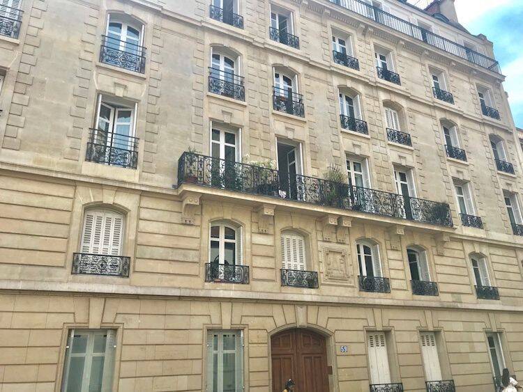 Appartement 2 pièces 63 m² · à Paris 16ème Arrondissement · 62,9 m² · 2 344 €