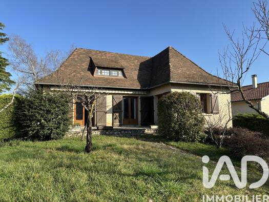 Maison à vendre 153 500 € 5 pièces 4 chambres 124 m² 513 m² de terrain Lacapelle-Marival 46120