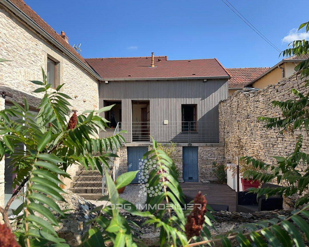 Maison 8 pièces 150 m² · à Cortevaix · 150 m² · 230 000 €