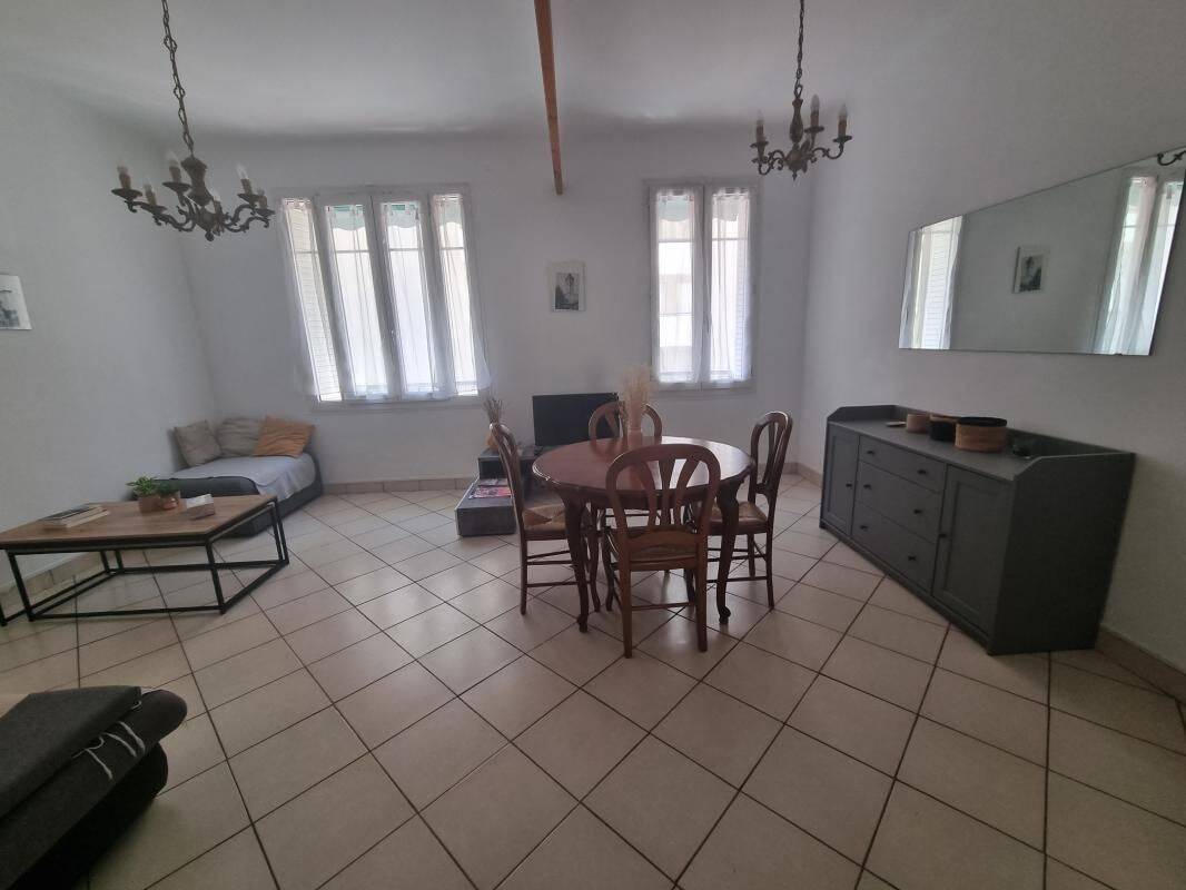 Appartement 2 pièces 52 m² · à Marseille 6ème Arrondissement · 52 m² · 750 €/mois