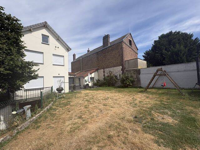 Maison 7 pièces 173 m² · à Oissel · 173 m² · 250 000 €