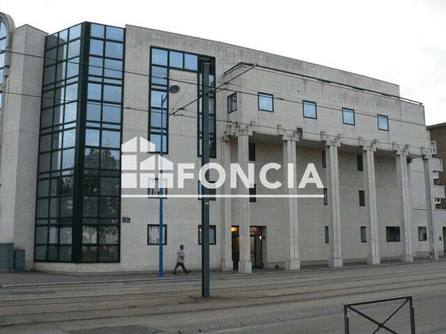 Appartement 4 pièces 100 m² · à Rouen · 99,7 m² · 908 €