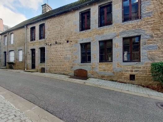 Local commercial à vendre 110 000 € 257 m² de surface de vente Carrouges 61320