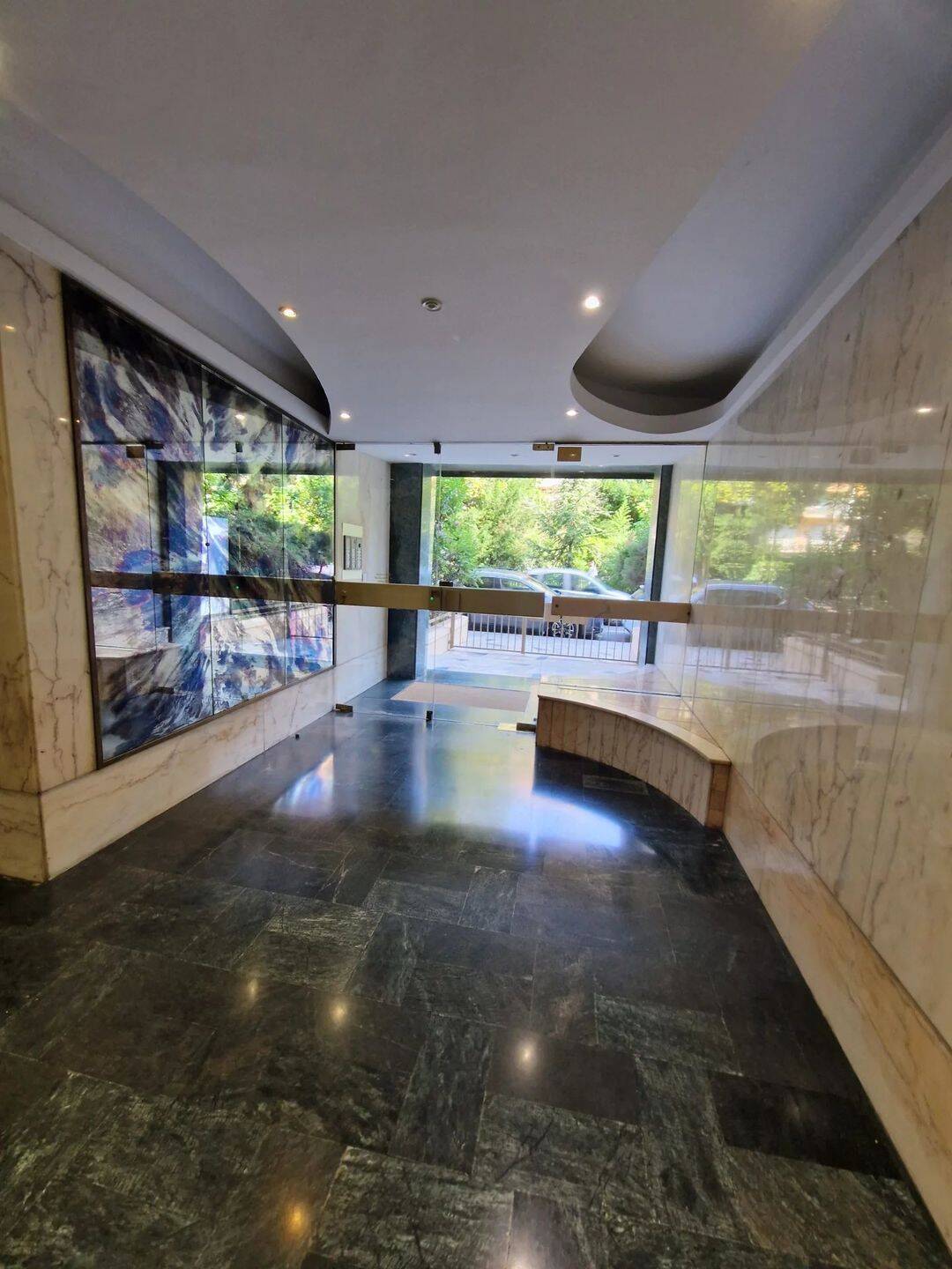 Appartement 2 pièces 47 m² · à Nice · 46,5 m² · 1 060 €