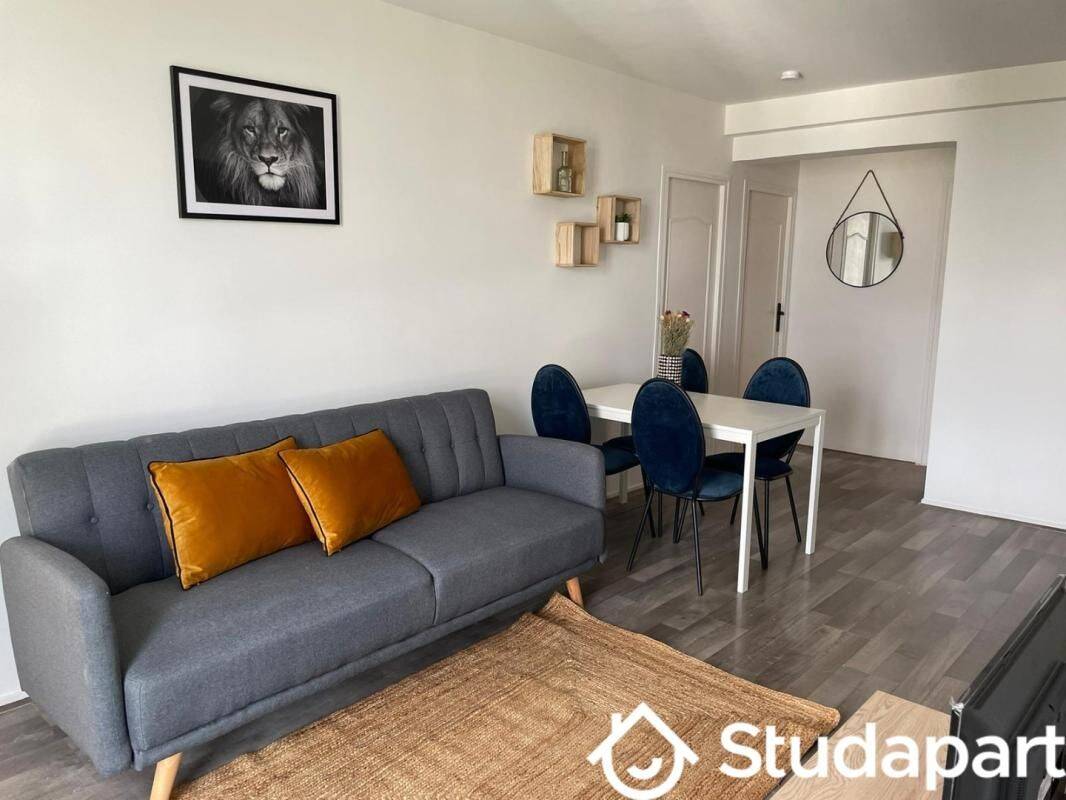 1 pièce 10 m² · à Le Bouscat · 10 m² · 525 €/mois