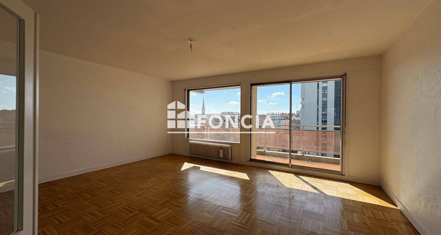 Appartement 4 pièces 101 m² · à Lyon 6ème Arrondissement · 100,6 m² · 1 495 €