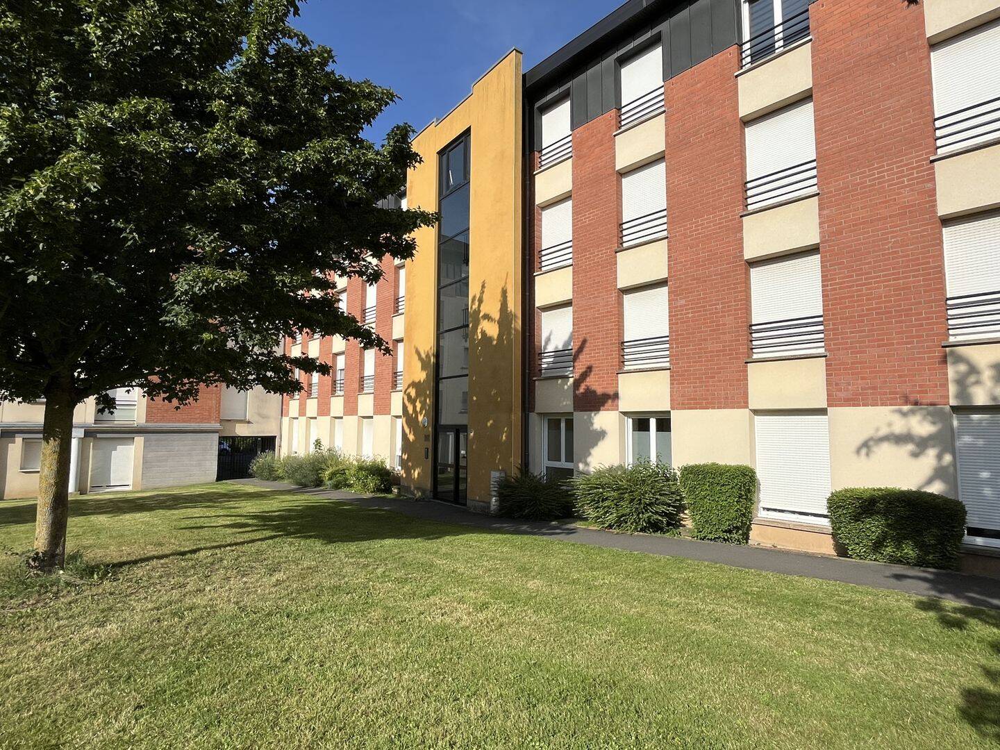 Appartement 2 pièces 28 m² · à Arras · 27,5 m² · 78 000 €