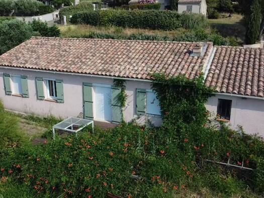 Maison de plain-pied à vendre 295 000 € 4 pièces 2 chambres 85 m² 1 297 m² de terrain Gargas 84400