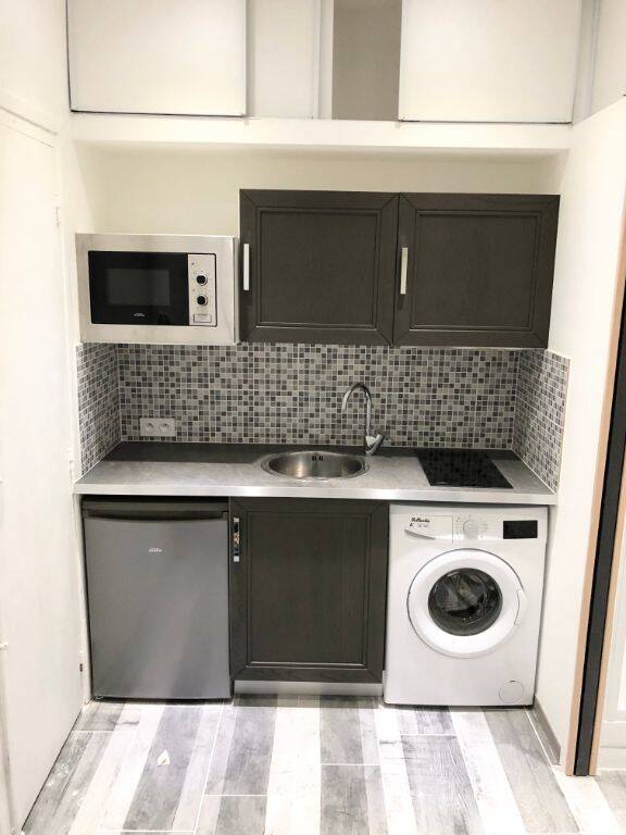 Appartement 1 pièce 10 m² · à Paris 17ème Arrondissement · 10 m² · 700 €