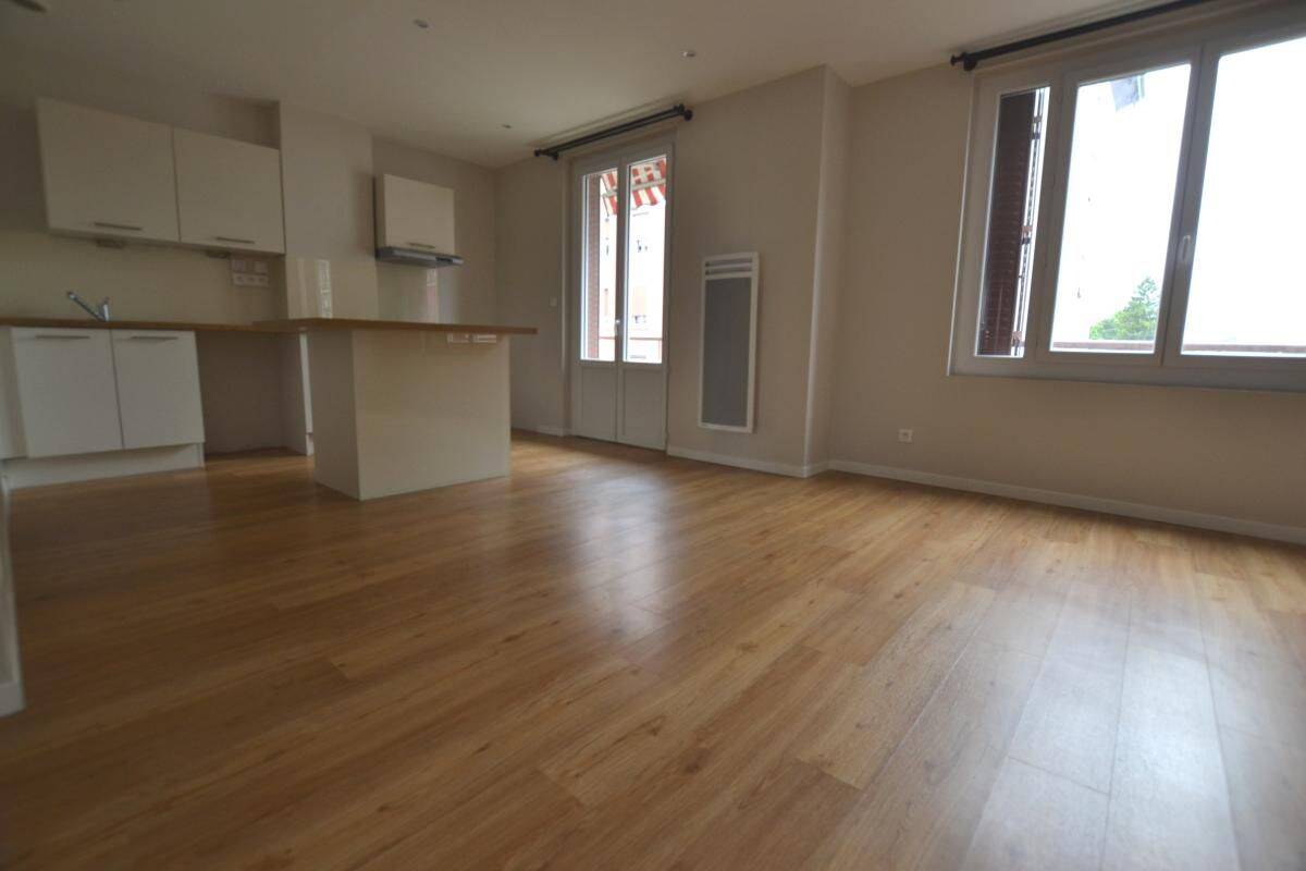 Appartement 3 pièces 51 m² · à Villeurbanne · 51 m² · 811 €/mois