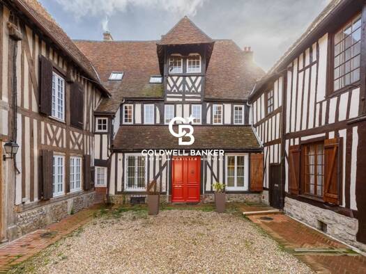 Maison de ville à vendre 785 000 € 7 pièces 4 chambres 233 m² Centre Ville Bernay 27300