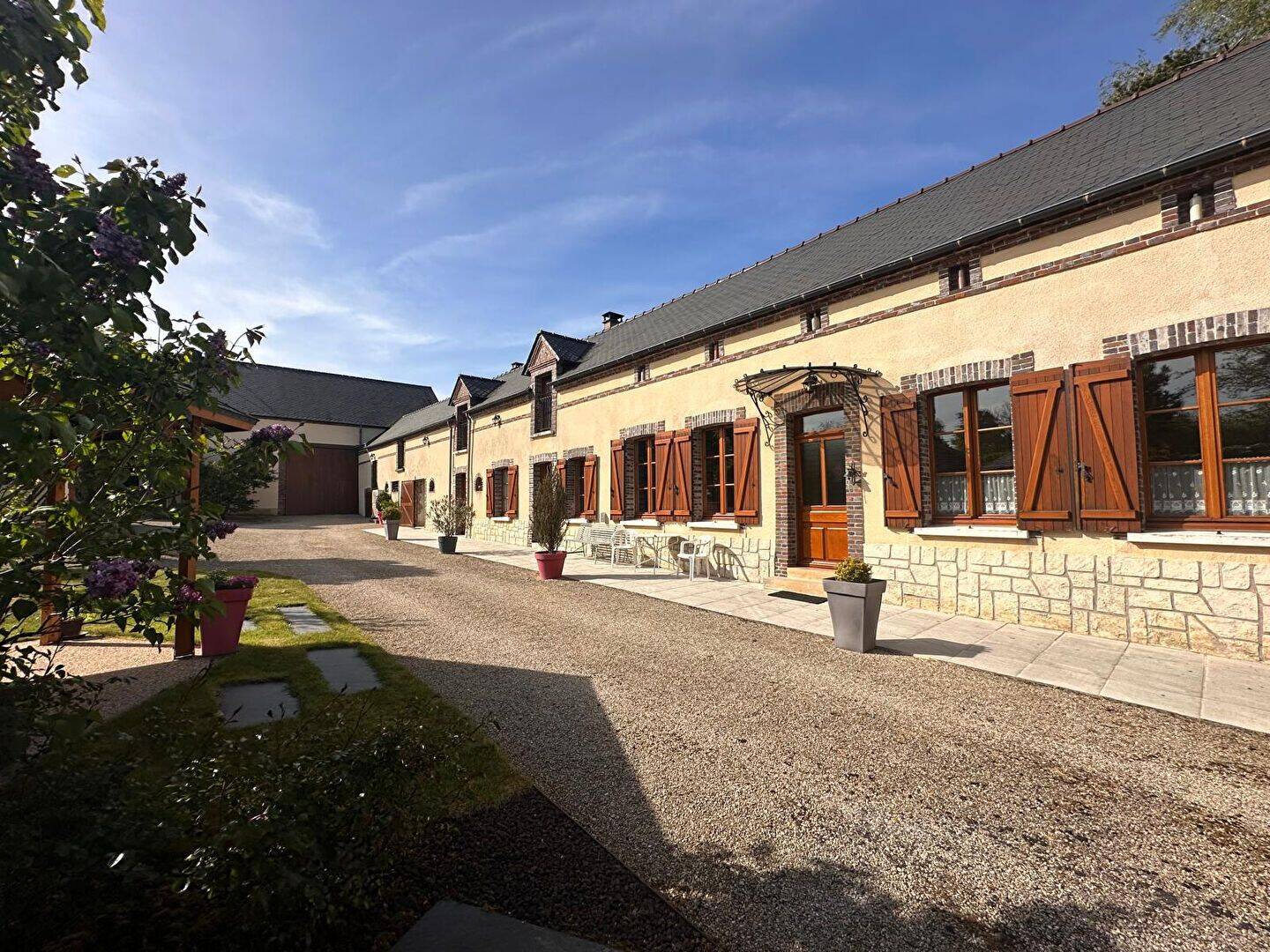 Maison 8 pièces 196 m² · à Arces-Dilo · 196 m² · 366 000 €