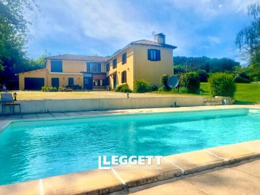 Maison à vendre 299 950 € 8 pièces 4 chambres 177 m² 5 000 m² de terrain Montastruc 65330