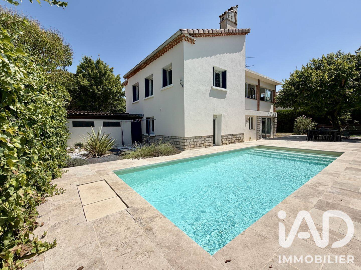 Maison 8 pièces 217 m² · à Aix-en-Provence · 217 m² · 825 000 €