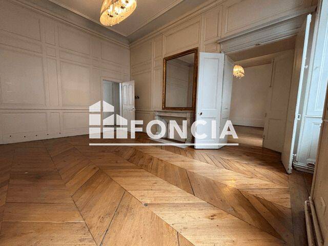 Appartement 5 pièces 120 m² · à Besançon · 120 m² · 1 290 €
