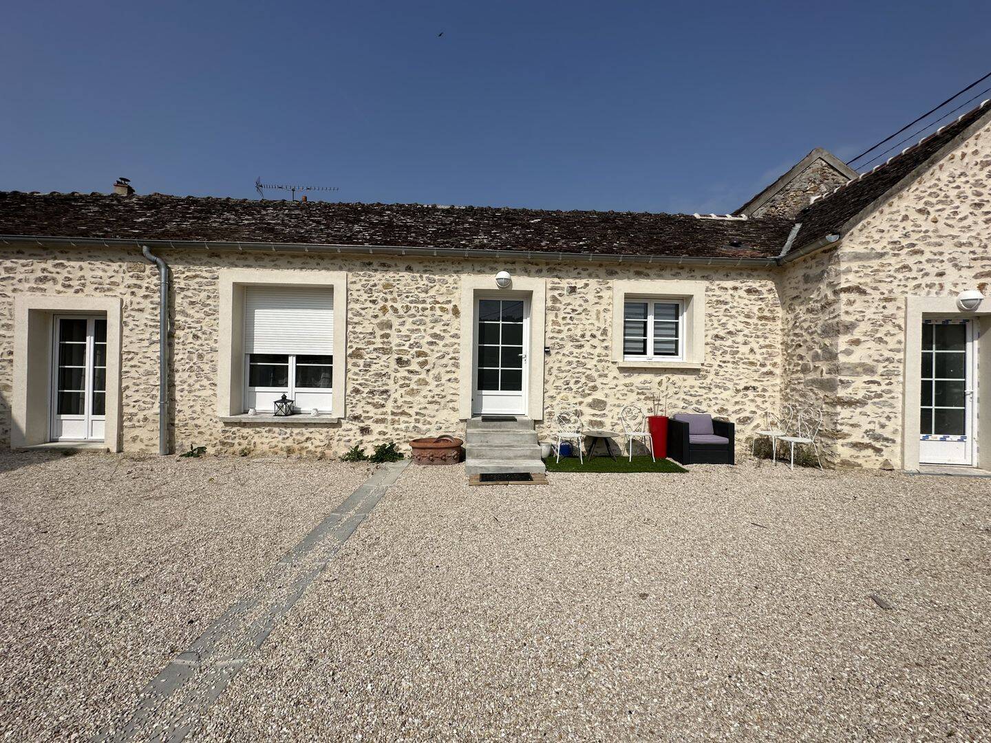 Appartement 2 pièces 44 m² · à Saint-Fargeau-Ponthierry · 43,6 m² · 150 000 €